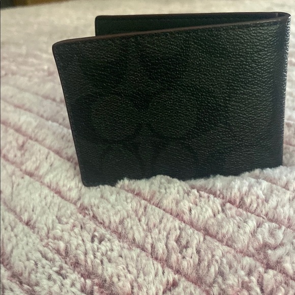 Black Coach Wallet - Picture 4 of 6